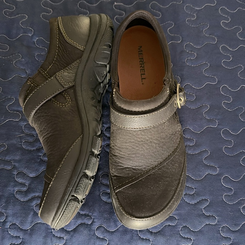 Merrill slip on shoe size 6